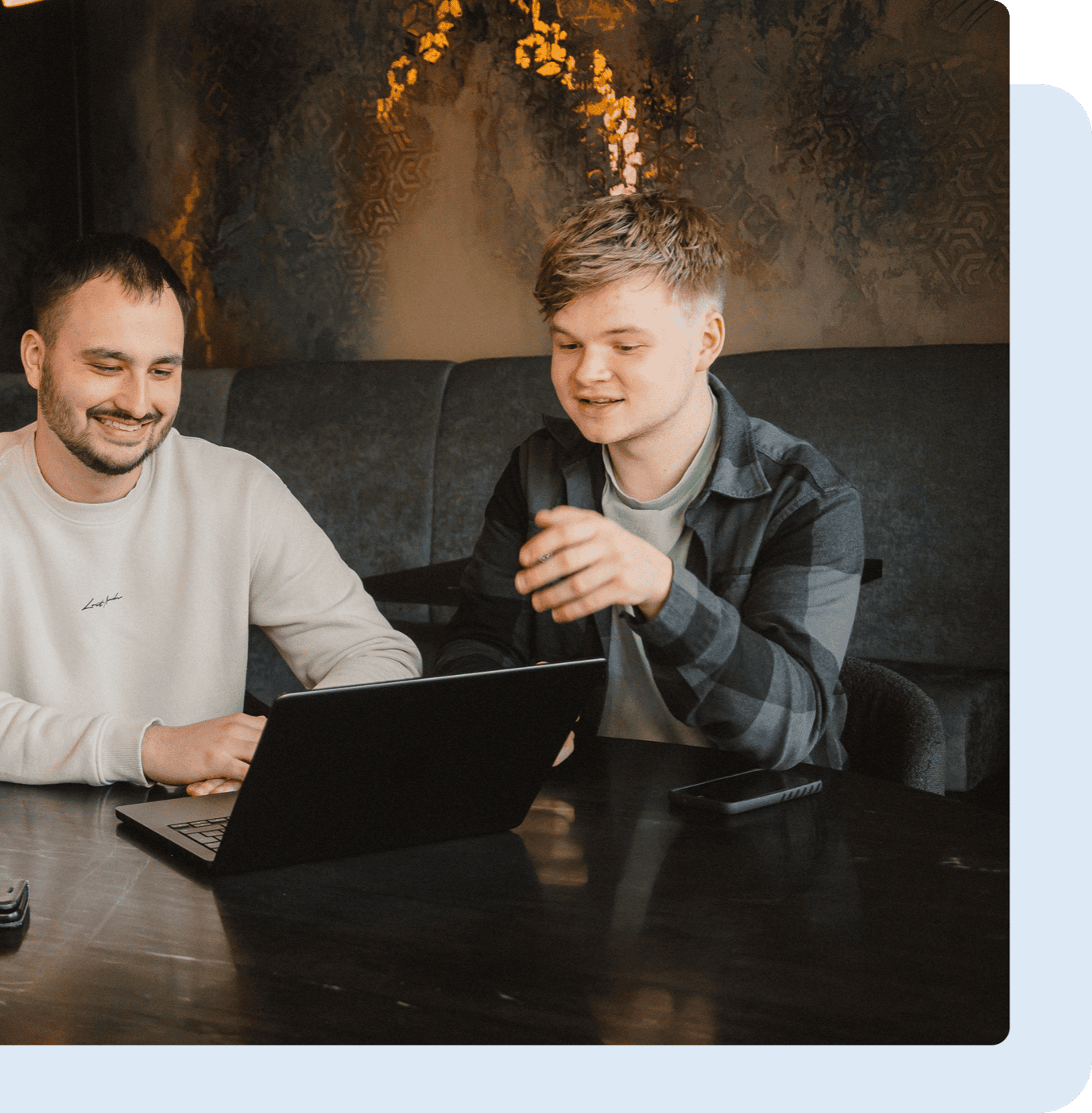 WeMa.Agency collega's in overleg